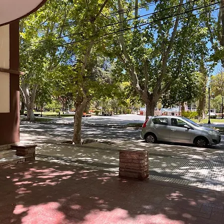 Casa Amplia Y Comoda Para 2 Hasta 8 Huespedes En Pleno Centro De San Rafael Exterior photo