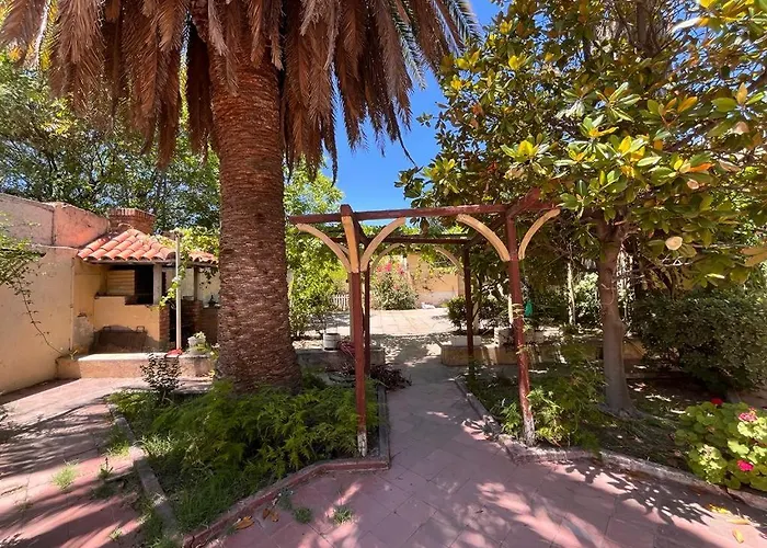 Casa Amplia Y Comoda Para 2 Hasta 8 Huespedes En Pleno Centro De San Rafael